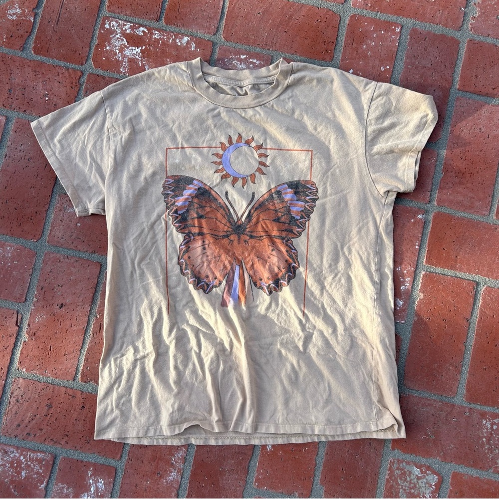 Butterfly Graphic T-Shirt Size S